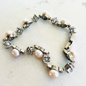 Pearl bracelet